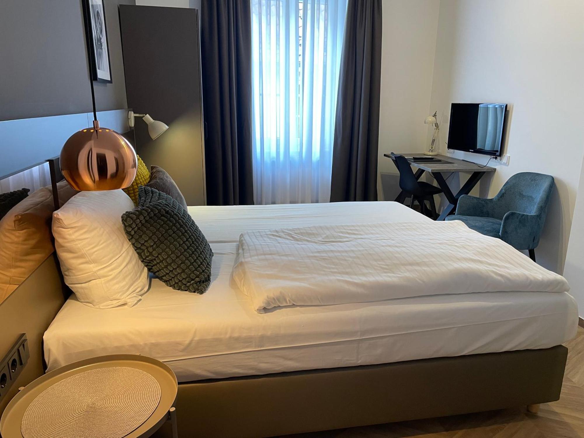 Dom Hotel 3*